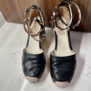 Valentino Garavani Rockstud Double Wedge Size 37